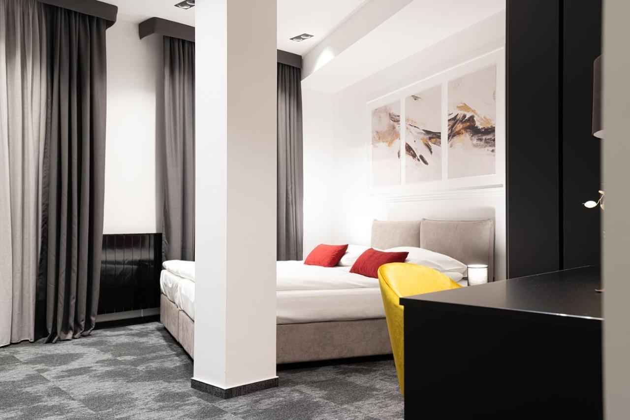 Savoy Bed & Breakfast 3*
